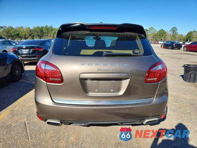 Zdjęcie 6 z 12 samochodu: 2012 PORSCHE CAYENNE VIN:WP1AA2A20CLA11157 - miniatura