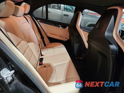 Zdjęcie 10 z 11 samochodu: 2010 MERCEDES-BENZ C 63 AMG VIN:WDDGF7HB5AF451487 - miniatura