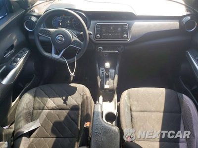 Zdjęcie 8 z 12 samochodu: 2020 NISSAN KICKS SV VIN:3N1CP5CV4LL563527 - miniatura
