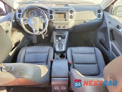 Zdjęcie 8 z 14 samochodu: 2016 VOLKSWAGEN TIGUAN S VIN:WVGAV7AX5GW555944 - miniatura