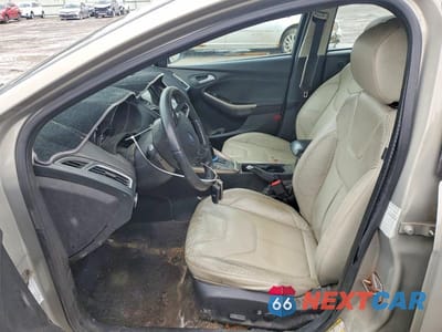 Zdjęcie 7 z 12 samochodu: 2016 FORD FOCUS TITANIUM VIN:1FADP3N2XGL302922 - miniatura