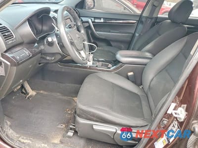 Zdjęcie 7 z 13 samochodu: 2015 KIA SORENTO LX VIN:5XYKT3A64FG641434 - miniatura