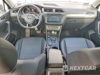 Zdjęcie 8 z 14 samochodu: 2021 VOLKSWAGEN TIGUAN SE VIN:3VV2B7AX8MM027555 - miniatura