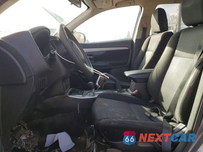 Zdjęcie 7 z 13 samochodu: 2018 MITSUBISHI OUTLANDER SE VIN:JA4AZ3A30JZ042972 - miniatura