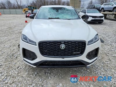 Piąte zdjęcie samochodu w środku: 2024 JAGUAR F-PACE R-DYNAMIC S VIN:SADCT2EX1RA736334 - miniatura