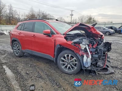 Czwarte zdjęcie samochodu z boku: 2023 TOYOTA COROLLA CROSS XLE VIN:7MUDAABG1PV074216 - miniatura