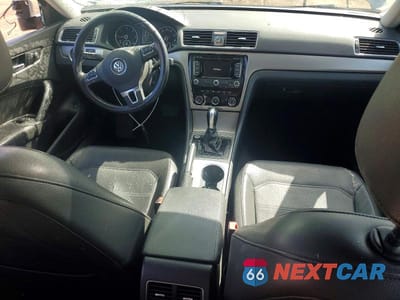 Zdjęcie 8 z 11 samochodu: 2015 VOLKSWAGEN PASSAT SE VIN:1VWBV7A35FC062087 - miniatura