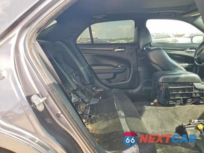 Zdjęcie 10 z 12 samochodu: 2014 CHRYSLER 300 S VIN:2C3CCABG9EH376711 - miniatura