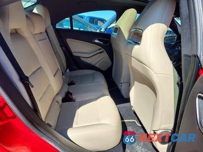 Zdjęcie 10 z 12 samochodu: 2019 MERCEDES-BENZ CLA 250 4MATIC VIN:WDDSJ4GB3KN706038 - miniatura