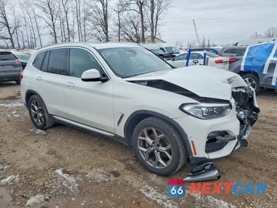 Czwarte zdjęcie samochodu z boku: 2021 BMW X3 XDRIVE30I VIN:5UXTY5C08M9E57981 - miniatura