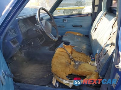 Zdjęcie 7 z 12 samochodu: 1986 TOYOTA PICKUP BASE VIN:JT4RN50RXG0142144 - miniatura