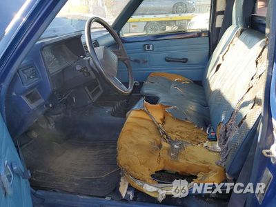 Zdjęcie 7 z 12 samochodu: 1986 TOYOTA PICKUP BASE VIN:JT4RN50RXG0142144 - miniatura