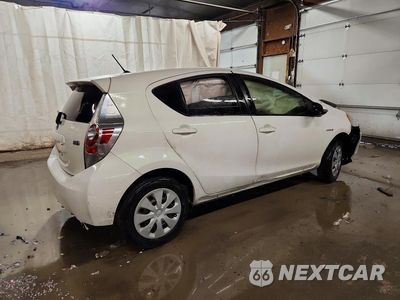 Trzecie zdjęcie samochodu z tyłu: 2014 TOYOTA PRIUS C ONE VIN:JTDKDTB32E1066928 - miniatura