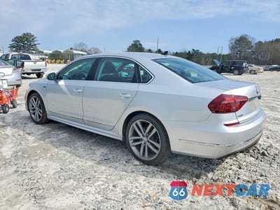 Drugie zdjęcie samochodu z przodu: 2017 VOLKSWAGEN PASSAT R-LINE VIN:1VWDT7A3XHC063818 - miniatura