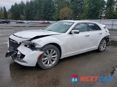 2019 CHRYSLER 300 LIMITED 2C3CCAKG2KH631534 - główne zdjęcie licytacji z USA - miniatura