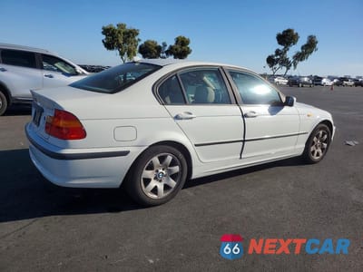 Trzecie zdjęcie samochodu z tyłu: 2004 BMW 325 IS SULEV VIN:WBAAZ33414KP88899 - miniatura