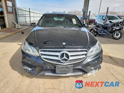 Piąte zdjęcie samochodu w środku: 2016 MERCEDES-BENZ E 350 4MATIC VIN:WDDHF8JB9GB233377 - miniatura