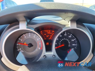 Zdjęcie 9 z 14 samochodu: 2012 NISSAN JUKE S VIN:JN8AF5MV1CT108379 - miniatura