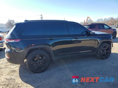 Trzecie zdjęcie samochodu z tyłu: 2024 JEEP GRAND CHEROKEE LIMITED VIN:1C4RJHBG5R8944971 - miniatura