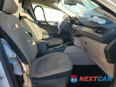 Zdjęcie 7 z 13 samochodu: 2021 FORD ESCAPE SE VIN:1FMCU9BZ1MUA22679 - miniatura