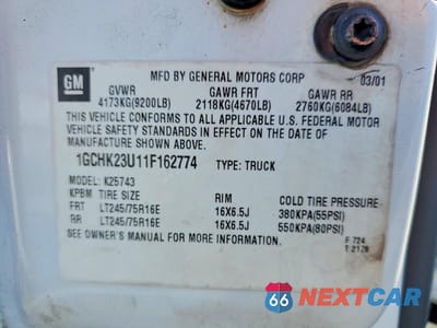 Zdjęcie 12 z 12 samochodu: 2001 CHEVROLET SILVERADO K2500 HEAVY DUTY VIN:1GCHK23U11F162774 - miniatura