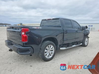 Trzecie zdjęcie samochodu z tyłu: 2023 CHEVROLET SILVERADO K1500 CUSTOM VIN:1GCPDBEK2PZ114127 - miniatura