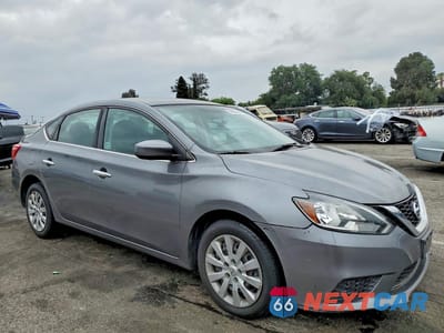 Czwarte zdjęcie samochodu z boku: 2017 NISSAN SENTRA S VIN:3N1AB7AP9HY395335 - miniatura