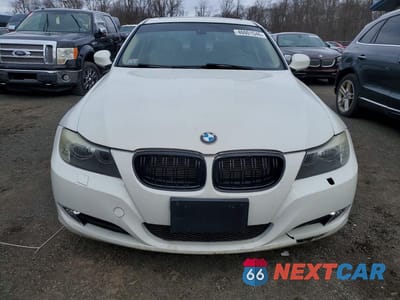 Piąte zdjęcie samochodu w środku: 2011 BMW 328 XI SULEV VIN:WBAPK5C58BA654722 - miniatura
