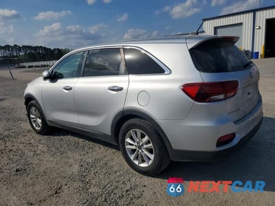 Drugie zdjęcie samochodu z przodu: 2019 KIA SORENTO LX V6 VIN:5XYPG4A5XKG492657 - miniatura
