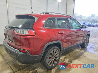 Trzecie zdjęcie samochodu z tyłu: 2021 JEEP CHEROKEE LATITUDE LUX VIN:1C4PJLMX8MD180203 - miniatura