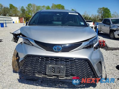 Piąte zdjęcie samochodu w środku: 2024 TOYOTA SIENNA XSE 7-PASSENGER VIN:5TDXRKEC4RS198739 - miniatura