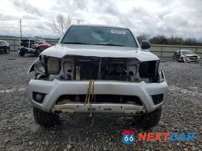 Piąte zdjęcie samochodu w środku: 2013 TOYOTA TACOMA PRERUNNER V6 VIN:3TMJU4GN3DM146560 - miniatura
