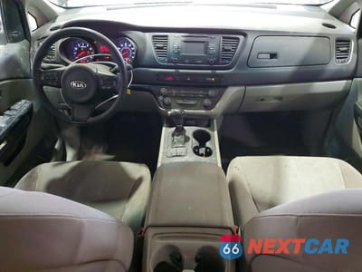 Zdjęcie 8 z 12 samochodu: 2015 KIA SEDONA LX VIN:KNDMB5C19F6030858 - miniatura