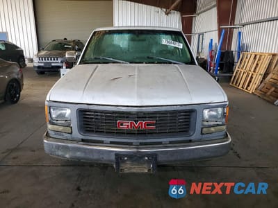 Piąte zdjęcie samochodu w środku: 1998 GMC SIERRA C1500 VIN:1GTEC14W9WZ541473 - miniatura