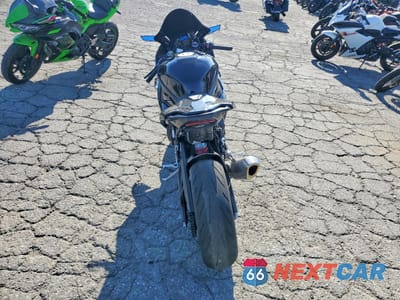 Zdjęcie 6 z 9 samochodu: 2023 BMW S 1000 RR VIN:WB10E6300P6H63871 - miniatura