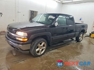 2001 CHEVROLET SILVERADO K1500 2GCEK19T711392225 - główne zdjęcie licytacji z USA - miniatura