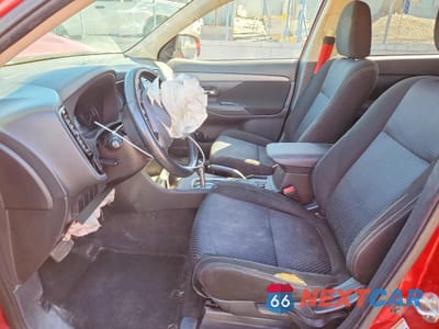 Zdjęcie 7 z 14 samochodu: 2016 MITSUBISHI OUTLANDER SE VIN:JA4AD3A37GZ000581 - miniatura