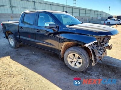 Czwarte zdjęcie samochodu z boku: 2023 CHEVROLET SILVERADO K1500 LT VIN:3GCPDDEK7PG138631 - miniatura