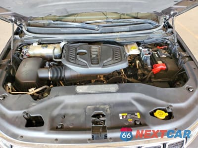 Zdjęcie 11 z 12 samochodu: 2024 JEEP WAGONEER SERIES II VIN:1C4SJVBP9RS125786 - miniatura