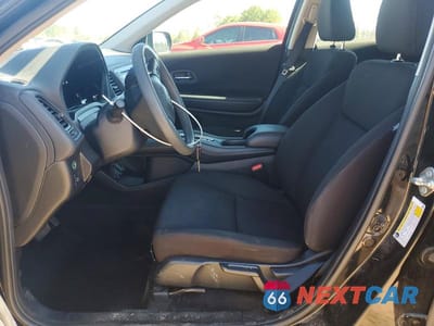 Zdjęcie 7 z 13 samochodu: 2018 HONDA HR-V VIN:3CZRU6H32JG710070 - miniatura