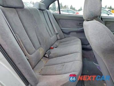 Zdjęcie 10 z 12 samochodu: 2005 HYUNDAI ELANTRA GLS VIN:KMHDN46D45U931942 - miniatura