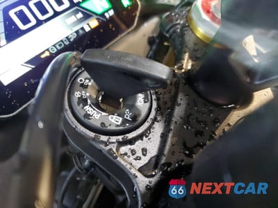 Zdjęcie 8 z 9 samochodu: 2024 APRILIA TUONO V4 1100 VIN:ZD4KZUA07RS000989 - miniatura