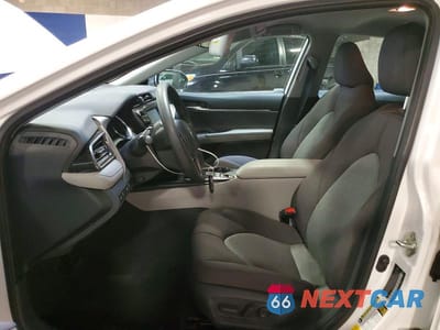 Zdjęcie 7 z 12 samochodu: 2019 TOYOTA CAMRY HYBRID LE VIN:4T1B31HKXKU517101 - miniatura