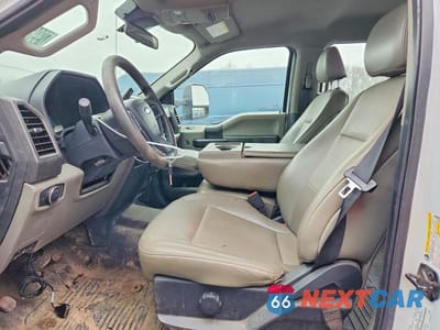 Zdjęcie 7 z 11 samochodu: 2022 FORD F350 SUPER DUTY VIN:1FT8W3B65NEE20237 - miniatura