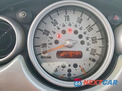 Zdjęcie 9 z 11 samochodu: 2004 MINI COOPER VIN:WMWRC33494TJ55596 - miniatura