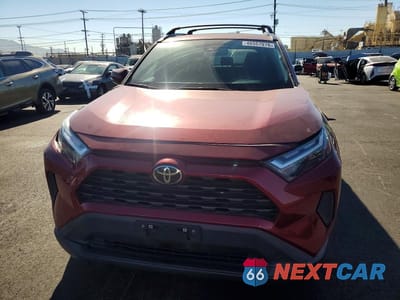 Piąte zdjęcie samochodu w środku: 2022 TOYOTA RAV4 XLE VIN:2T3W1RFV2NW189784 - miniatura