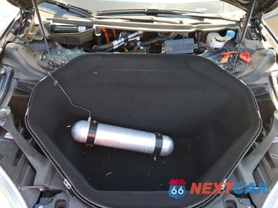 Zdjęcie 11 z 12 samochodu: 2015 TESLA MODEL S 85D VIN:5YJSA1H27FFP74547 - miniatura