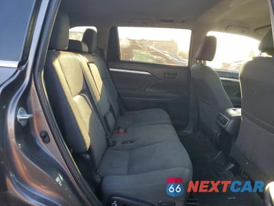 Zdjęcie 11 z 12 samochodu: 2019 TOYOTA HIGHLANDER LE VIN:5TDBZRFH4KS977478 - miniatura