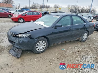 2005 TOYOTA CAMRY LE 4T1BE32K25U621276 - główne zdjęcie licytacji z USA - miniatura