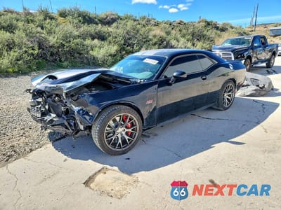2015 DODGE CHALLENGER SRT 392 2C3CDZDJ9FH905869 - główne zdjęcie licytacji z USA - miniatura